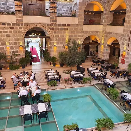 Hotell Kanuni Kervansaray Historical Çeşme