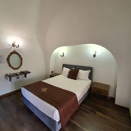 Kanuni Kervansaray Historical Hotell Çeşme
