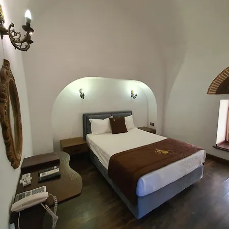 Kanuni Kervansaray Historical Hotell Çeşme