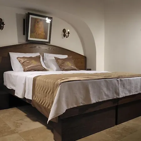 Kanuni Kervansaray Historical Hotell Çeşme