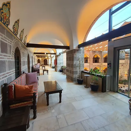 Kanuni Kervansaray Historical Çeşme