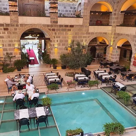 Kanuni Kervansaray Historical 5* Cesme