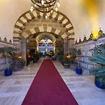 ホテル Kanuni Kervansaray Historical Çeşme