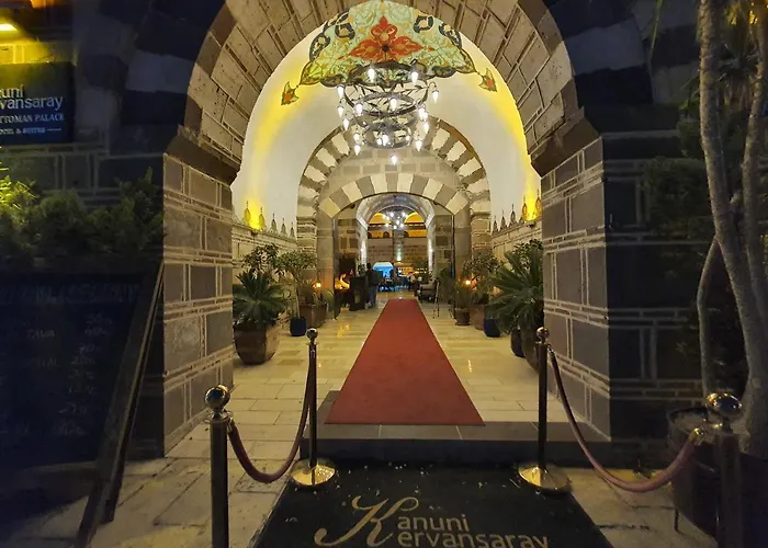 Hotell Kanuni Kervansaray Historical Çeşme