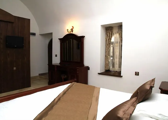 Kanuni Kervansaray Historical Hotell Çeşme