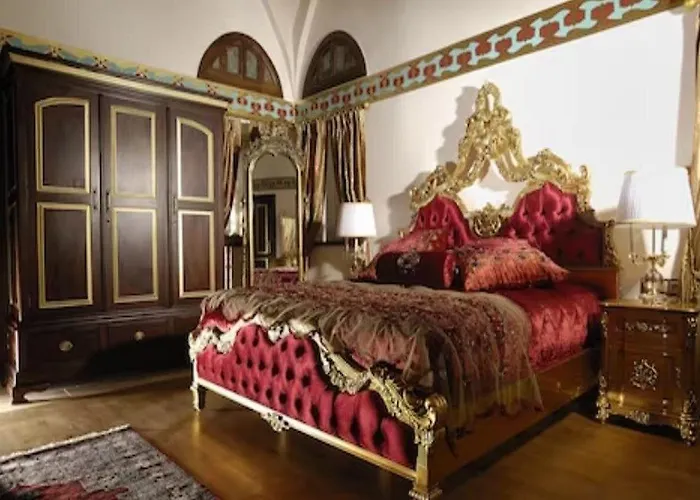 Kanuni Kervansaray Historical Hotell Çeşme