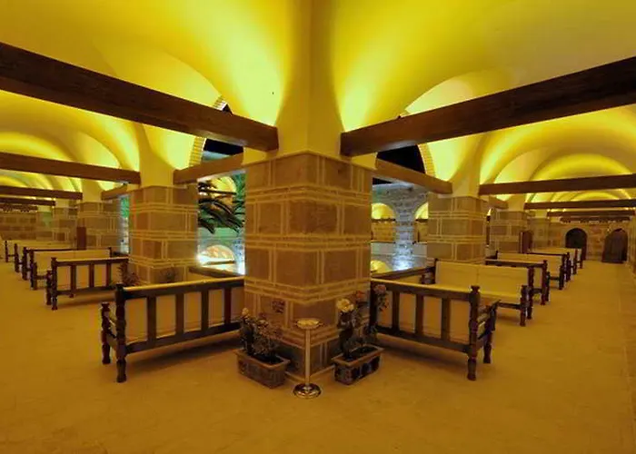 Kanuni Kervansaray Historical Hotell Çeşme